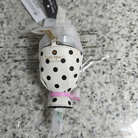 Kate spade Flora Flower Keychain - Picture 6 of 9